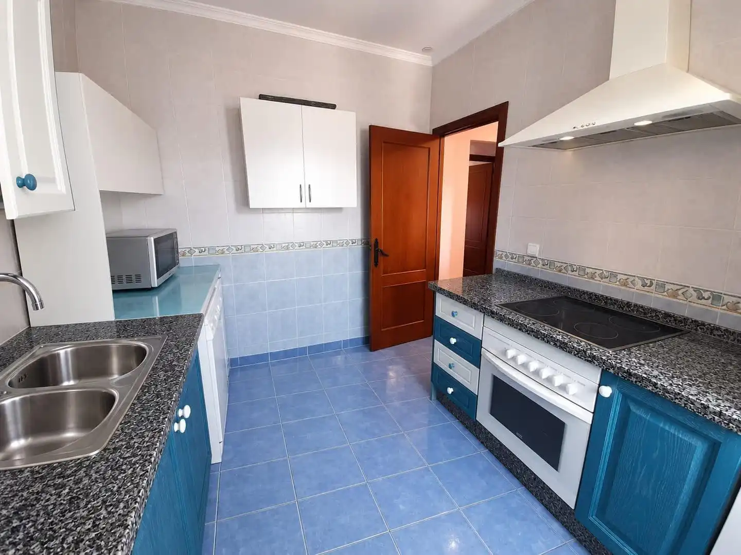 Casa aparellada amb jardí en venda a Ctra Sanlúcar - Cuatro Pinos, imagen 3