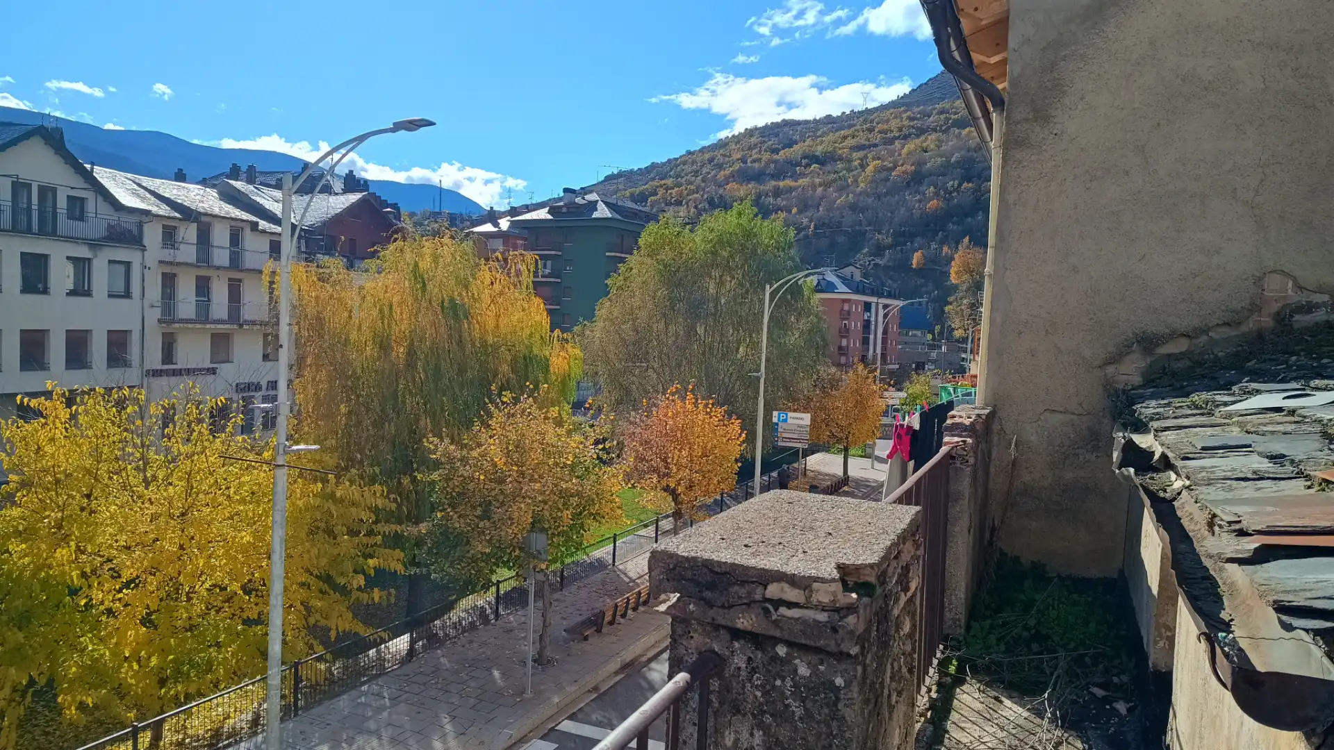 Vista exterior de Casa o chalet en venta en Sort con Terraza