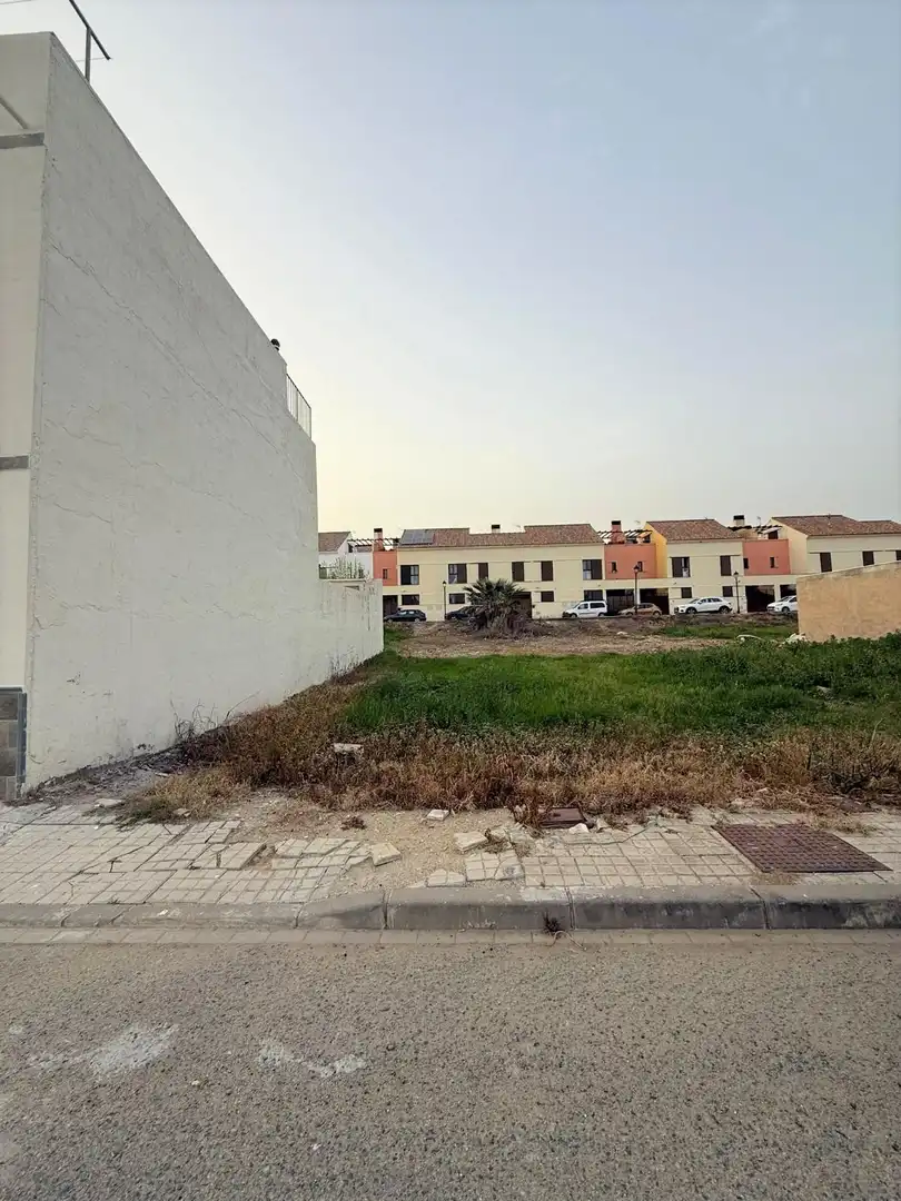 Residential land for sale in Guillena pueblo