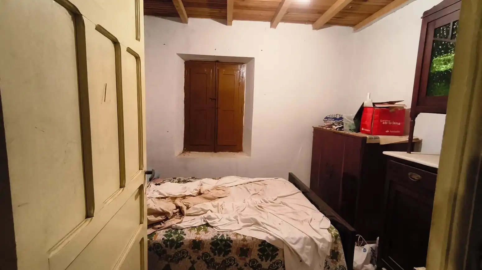 Dormitori de Casa o xalet en venda en Santa María del Monte de Cea amb Calefacció, Jardí privat i Moblat