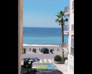 Vista exterior de Casa o xalet en venda en Almuñécar amb Terrassa