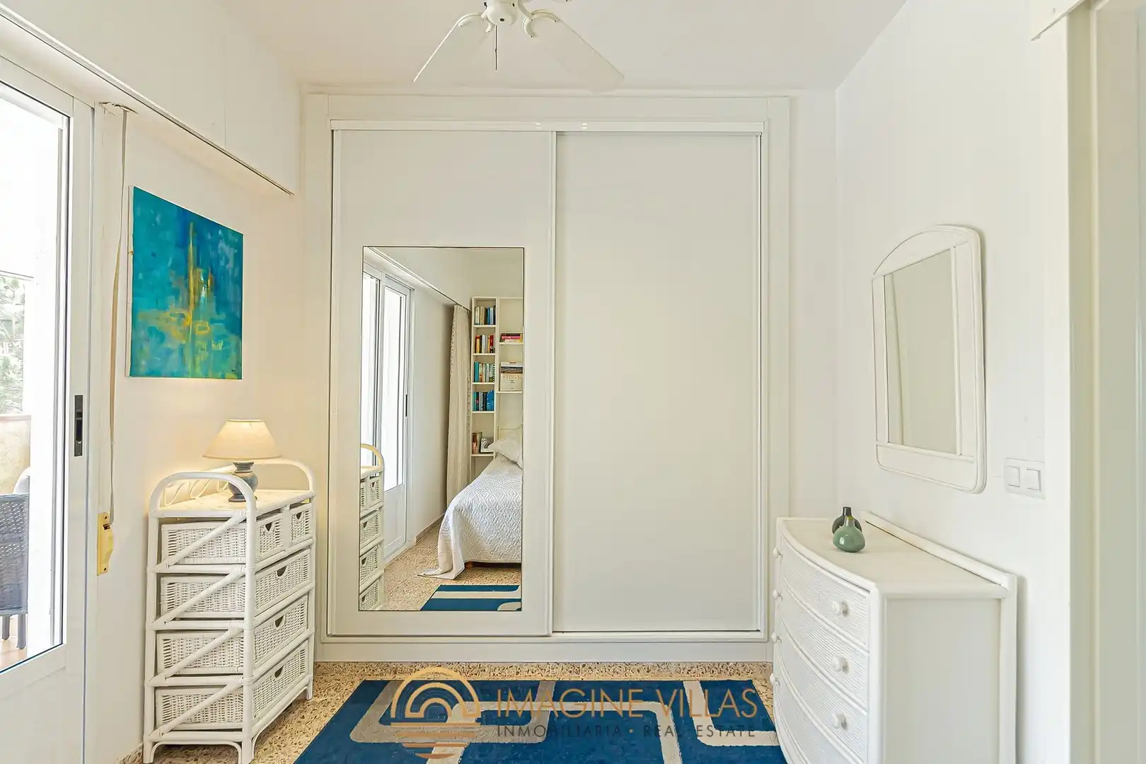 Habitación de Apartamento en venta en La Manga del Mar Menor con Amueblado y Piscina comunitaria