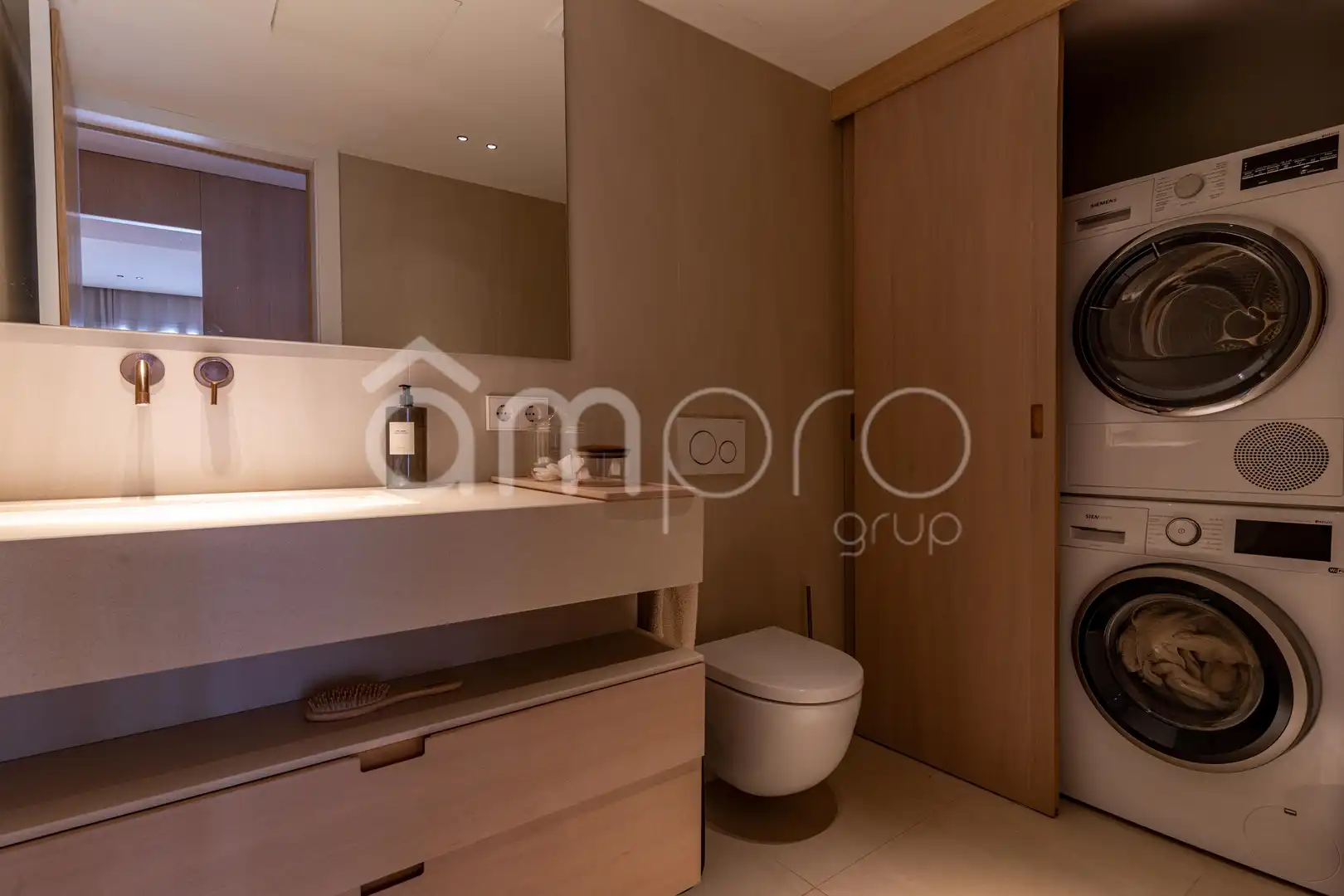 Badezimmer von Wohnung zum Verkauf in Salou mit Klimaanlage, Heizung und Terrasse