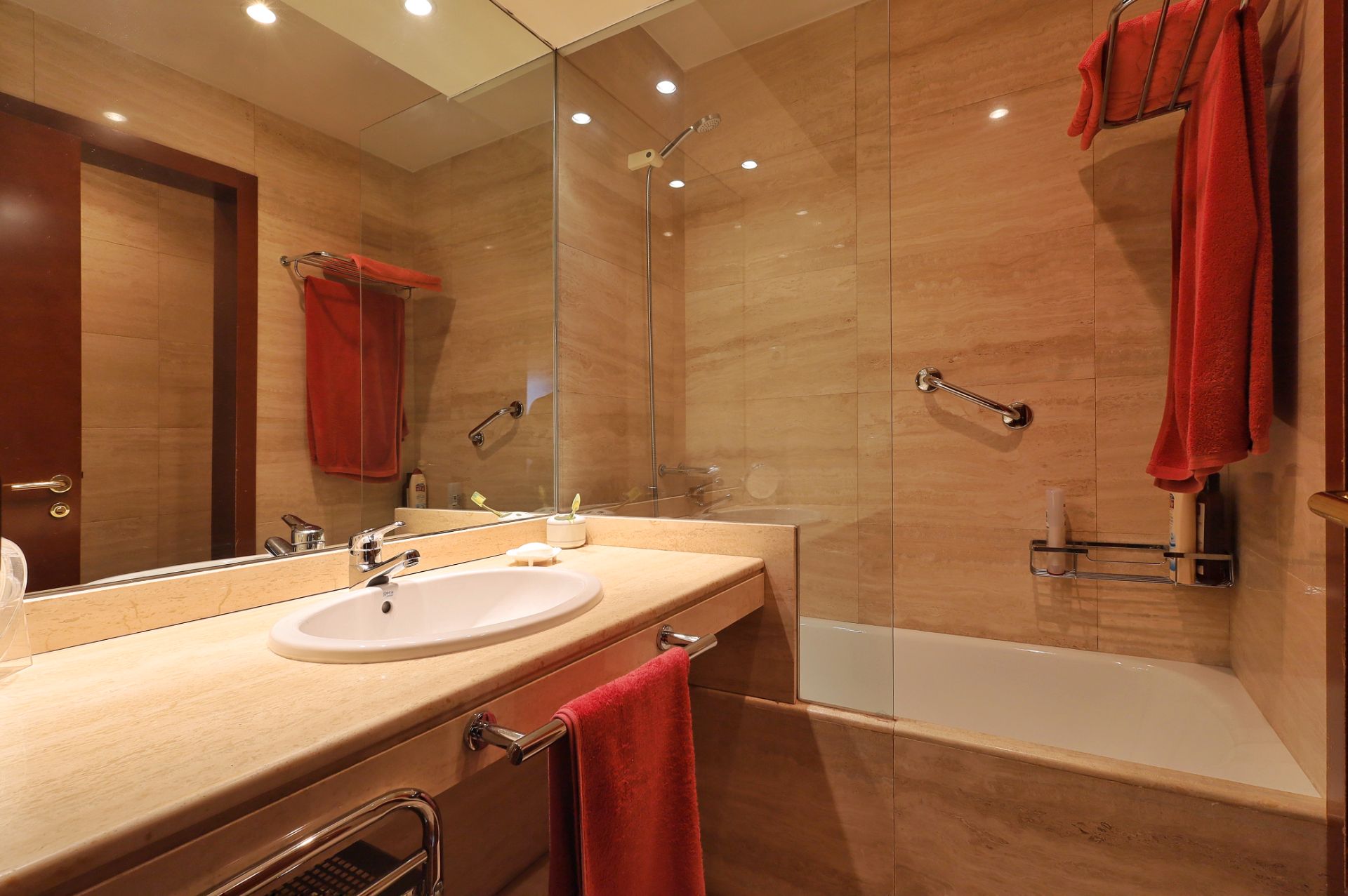 Bathroom of Attic for sale in  Madrid Capital  with Heating and Terrace