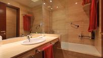 Bathroom of Attic for sale in  Madrid Capital  with Heating and Terrace