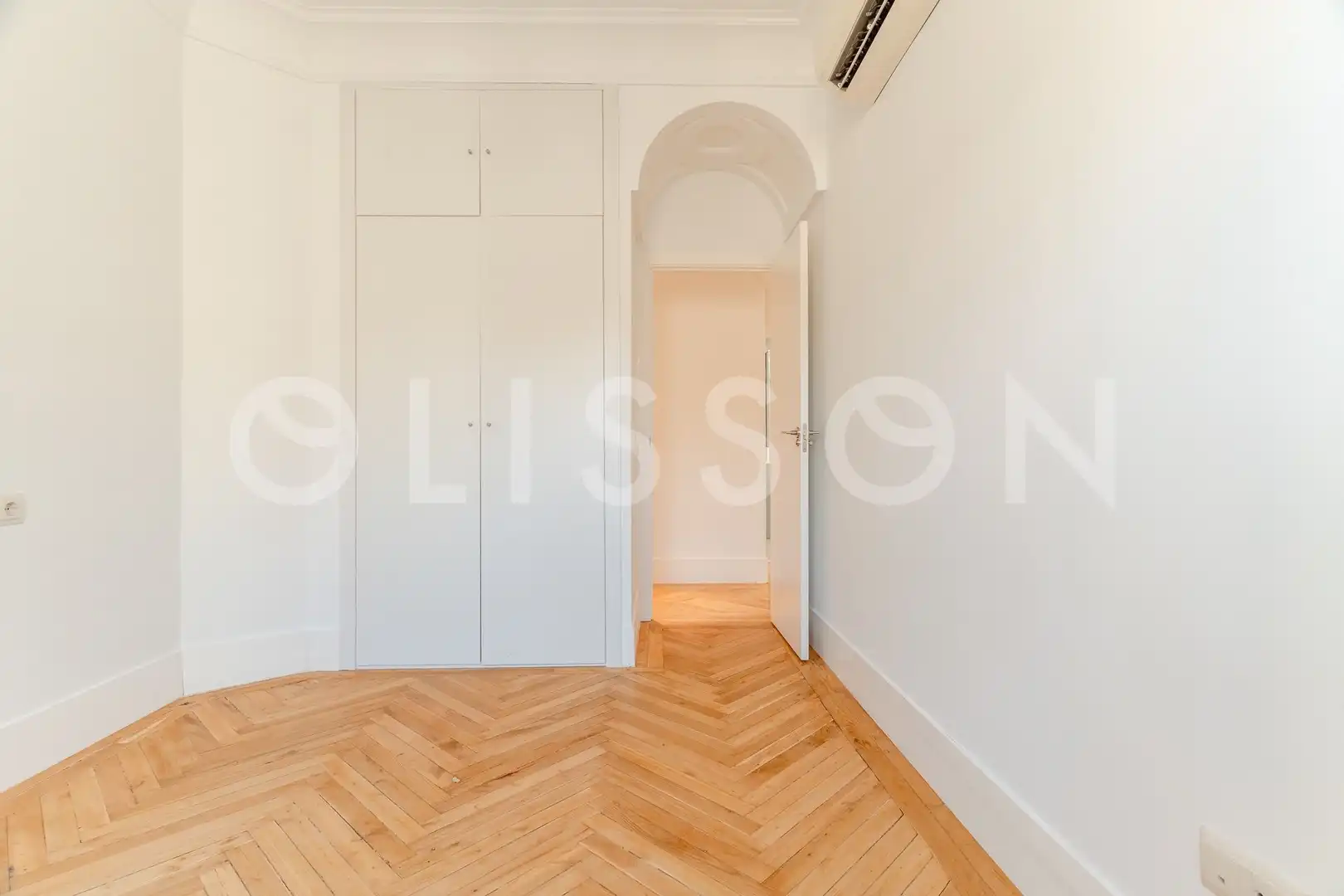 Attic for rent in Madrid  with Air Conditioner, Terrace and Storage room