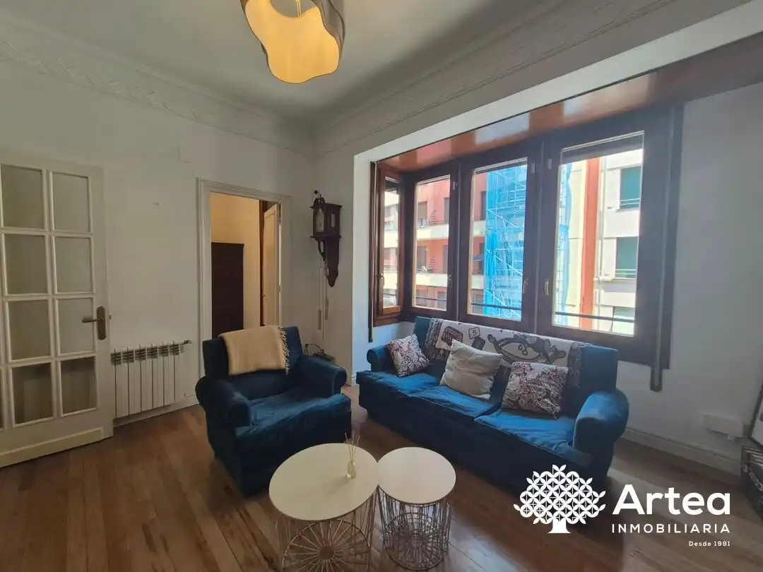 Living room of Flat for rent in Bilbao   with Heating, Oven and Washing machine