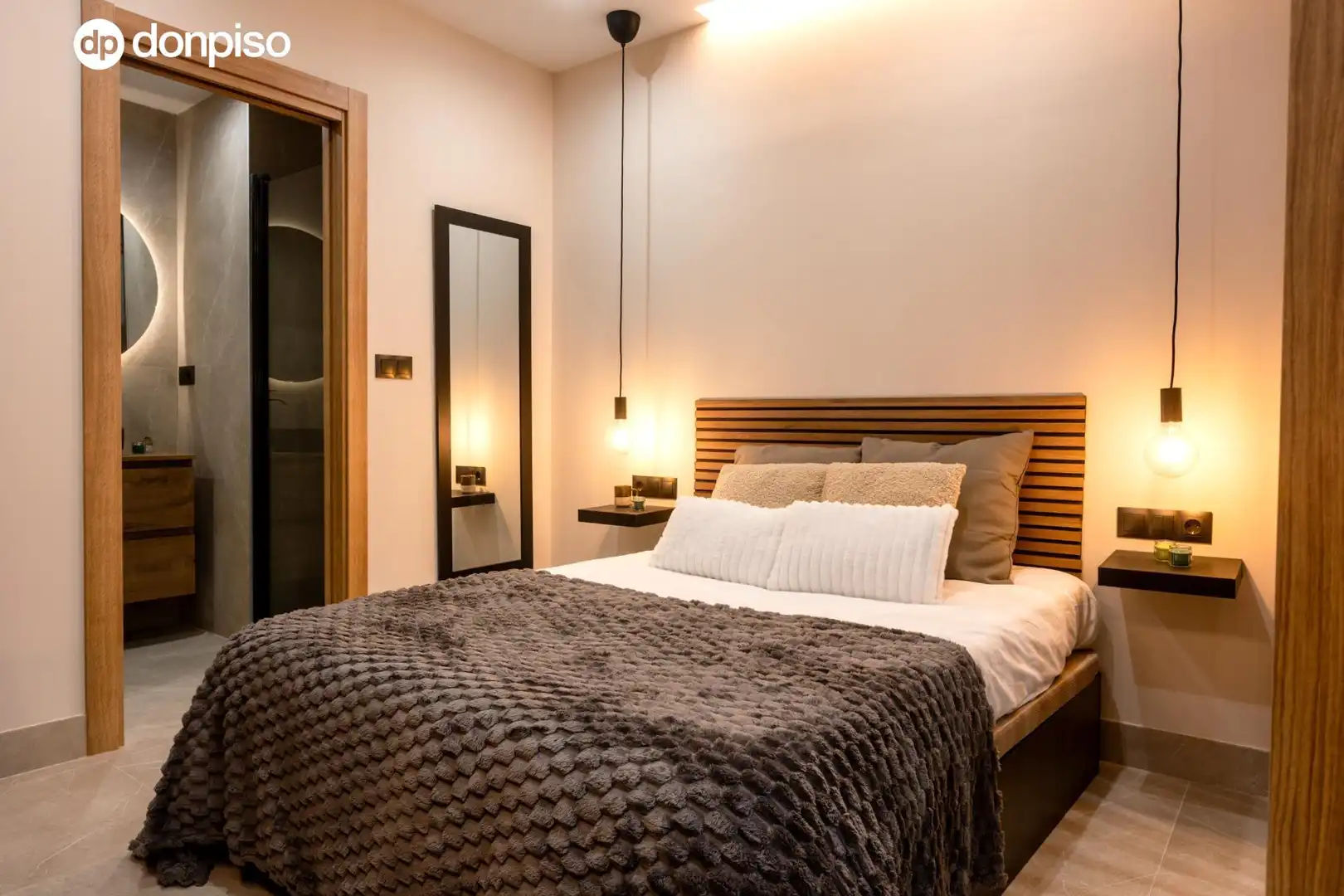 Dormitori de Loft en venda en Granada amb Aire condicionat, Calefacció i Alarma