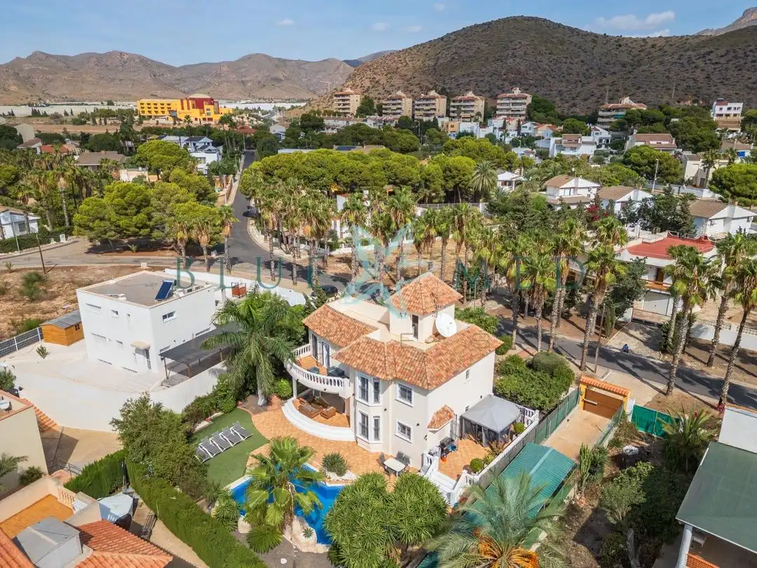 Villa con terrazza in vendita a Avenida del Oeste 1, imagen 3