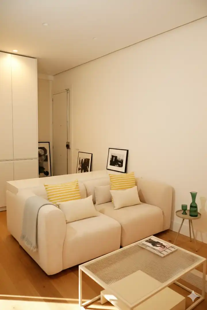 Sala d'estar de Apartament en venda en Madrid amb Aire condicionat, Calefacció i Moblat