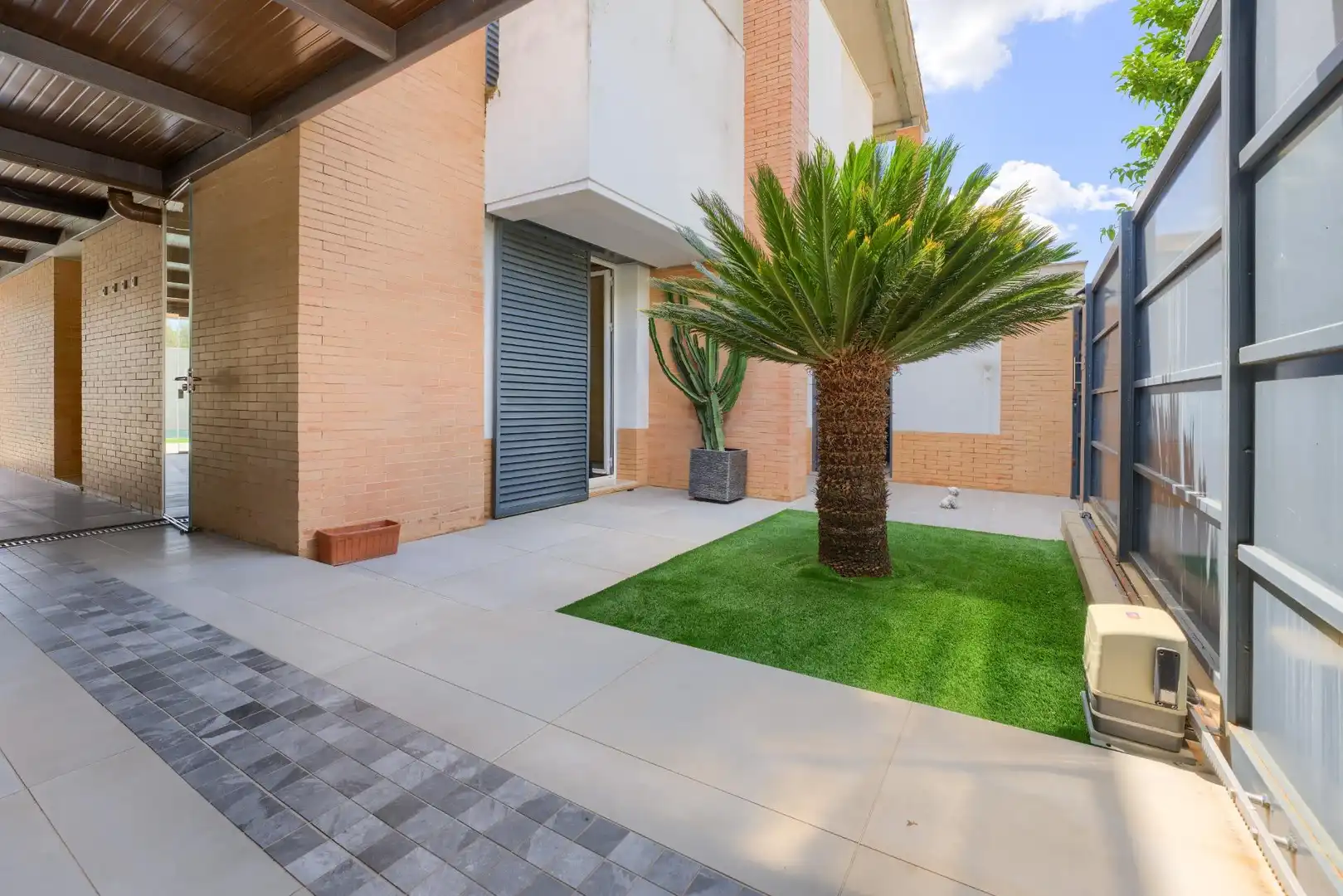 Casa aparellada amb terrassa en venda a Calle Verdejo, imagen 33