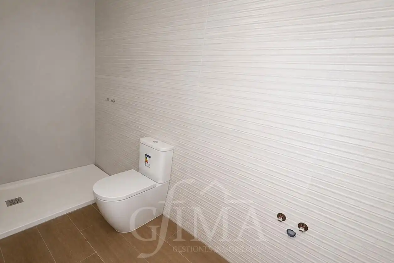 Baño de Casa o chalet en venta en Tomelloso con Calefacción y Piscina