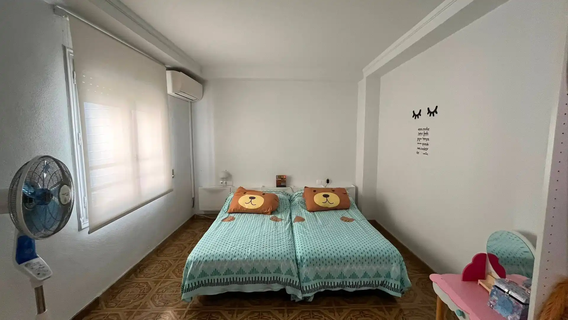 Habitación de Ático en venta en Elche / Elx con Aire acondicionado, Trastero y Balcón
