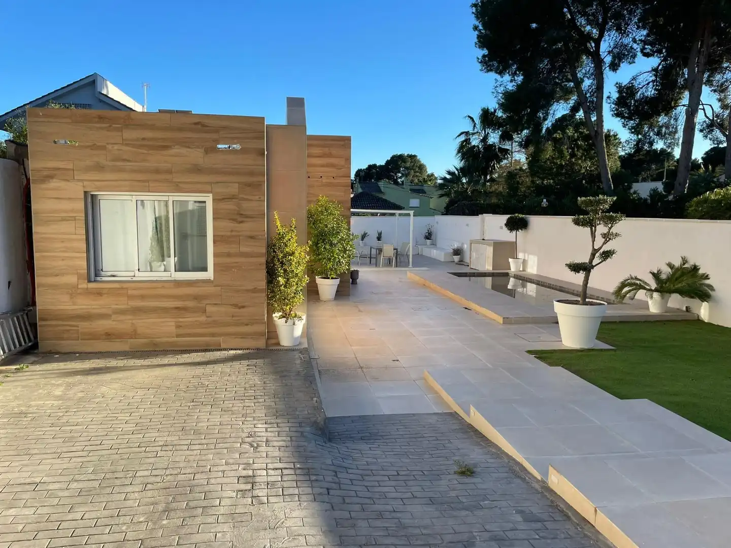 Terrace of Houses for rent in Paterna  with Air Conditioner, Private garden and Parquet flooring