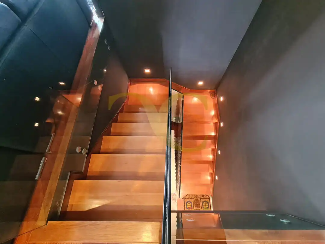 Maisonette zum Verkauf in Oviedo  mit Heizung, Privatgarten und Terrasse