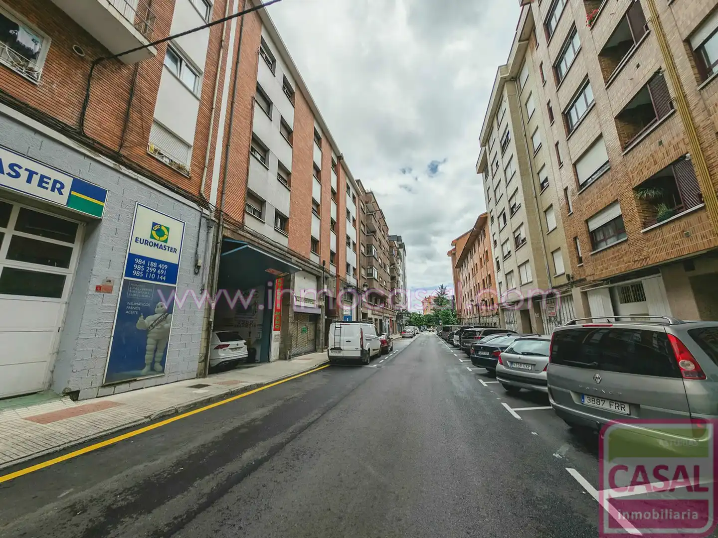 Vista exterior de Piso en venta en Oviedo  con Calefacción, Trastero y Amueblado
