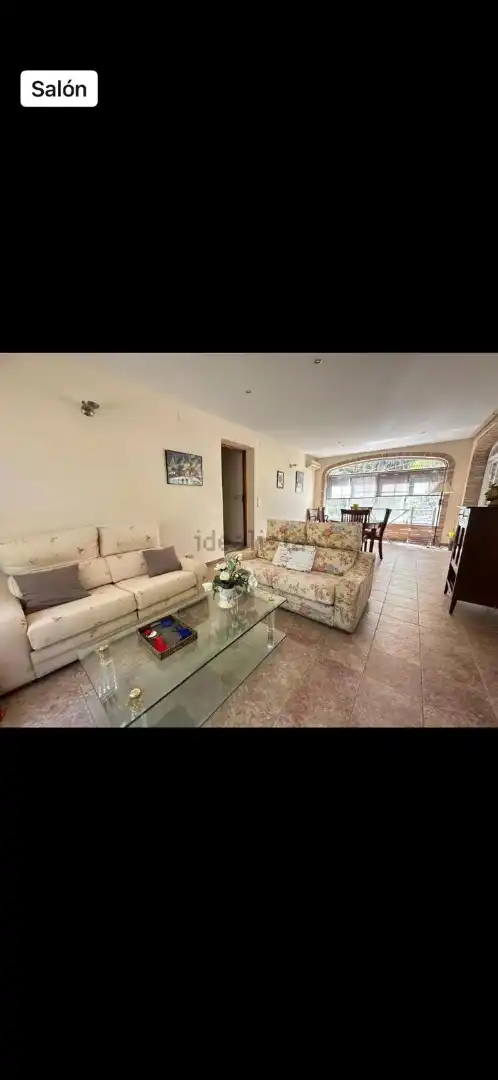 Sala de estar de Casa o chalet en venta en Paterna con Aire acondicionado, Jardín privado y Piscina