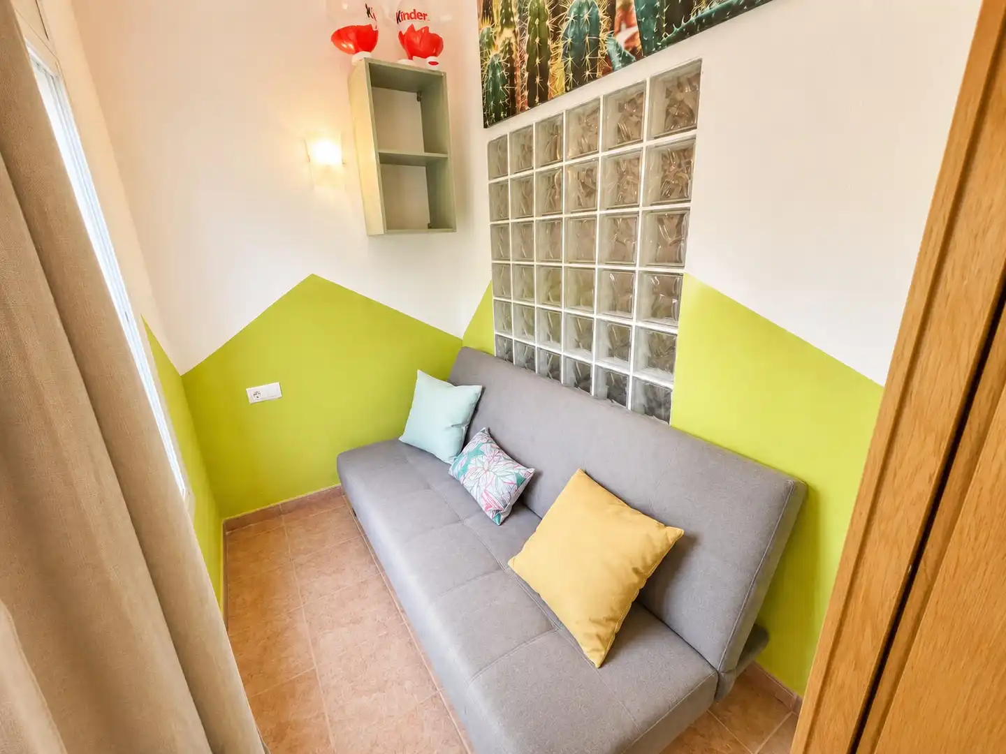 Sala de estar de Apartamento en venta en Santa Susanna con Terraza, Horno y Piscina comunitaria