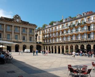 Vista exterior de Estudi en venda en Donostia - San Sebastián 