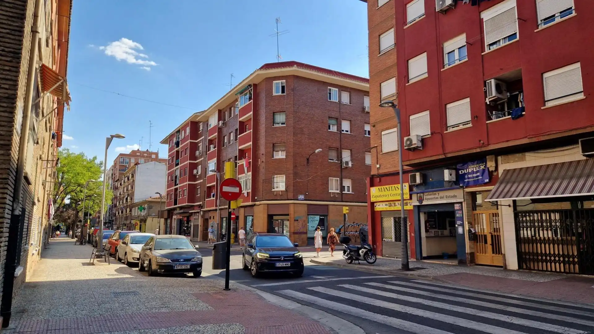 Exterior view of Flat for sale in Zaragoza  with Furnished
