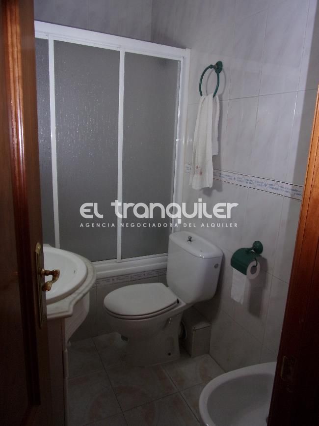 Bathroom of Flat for sale in Getafe  with Furnished and Washing machine