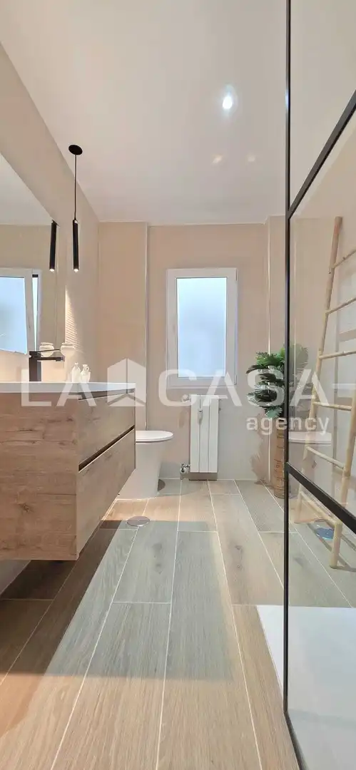 Baño de Piso en venta en Valladolid con Calefacción y Balcón