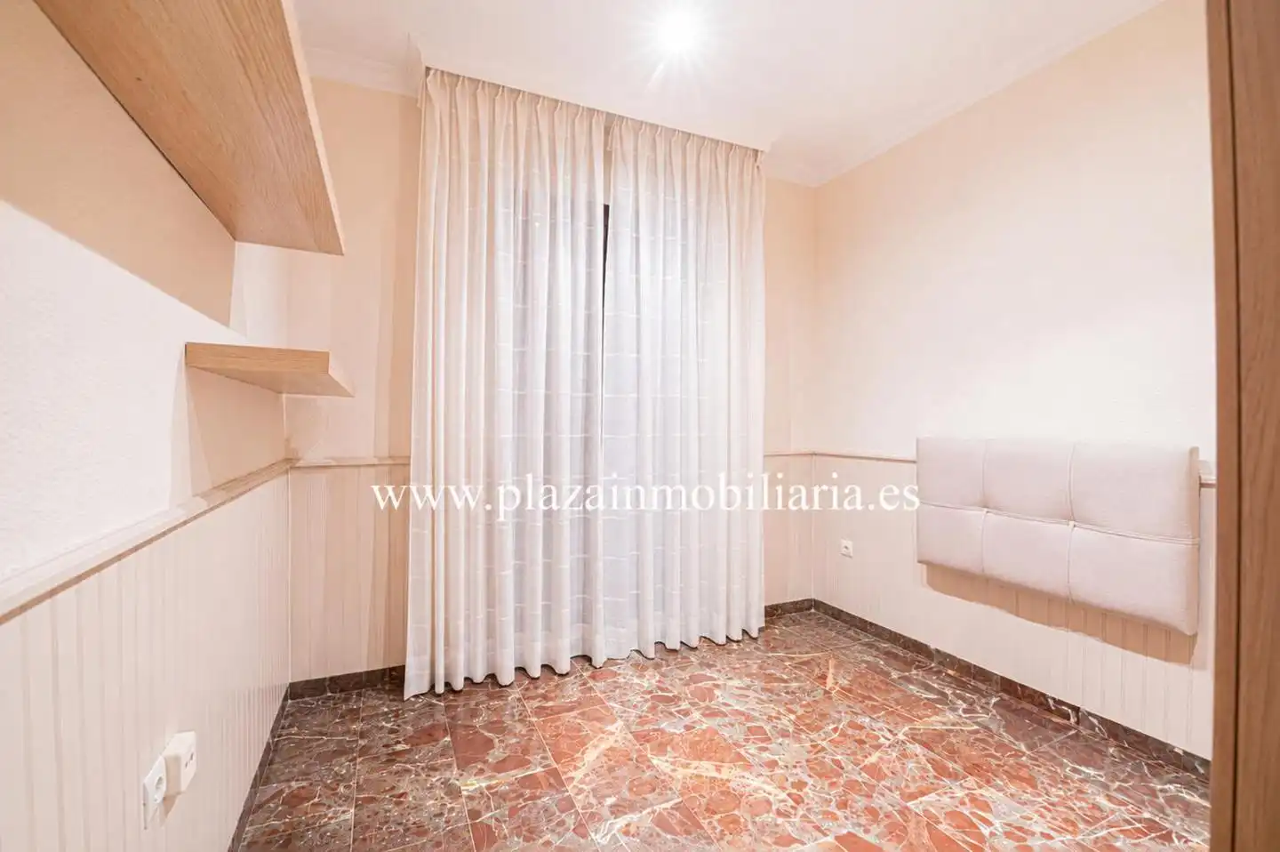 Habitación de Casa o chalet en venta en Lucena con Aire acondicionado, Trastero y Balcón