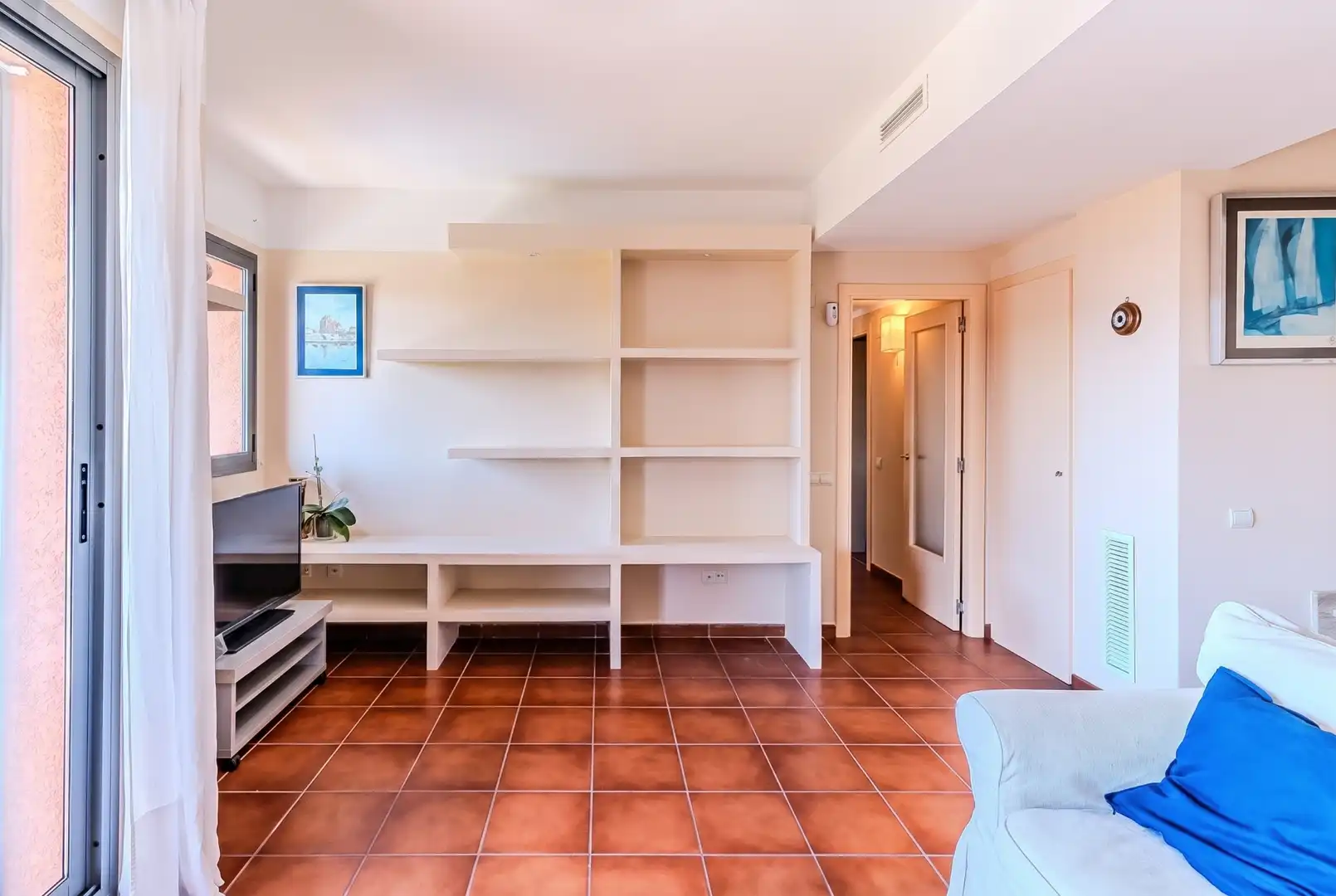 Sala de estar de Dúplex en venta en L'Ametlla de Mar  con Aire acondicionado, Calefacción y Terraza