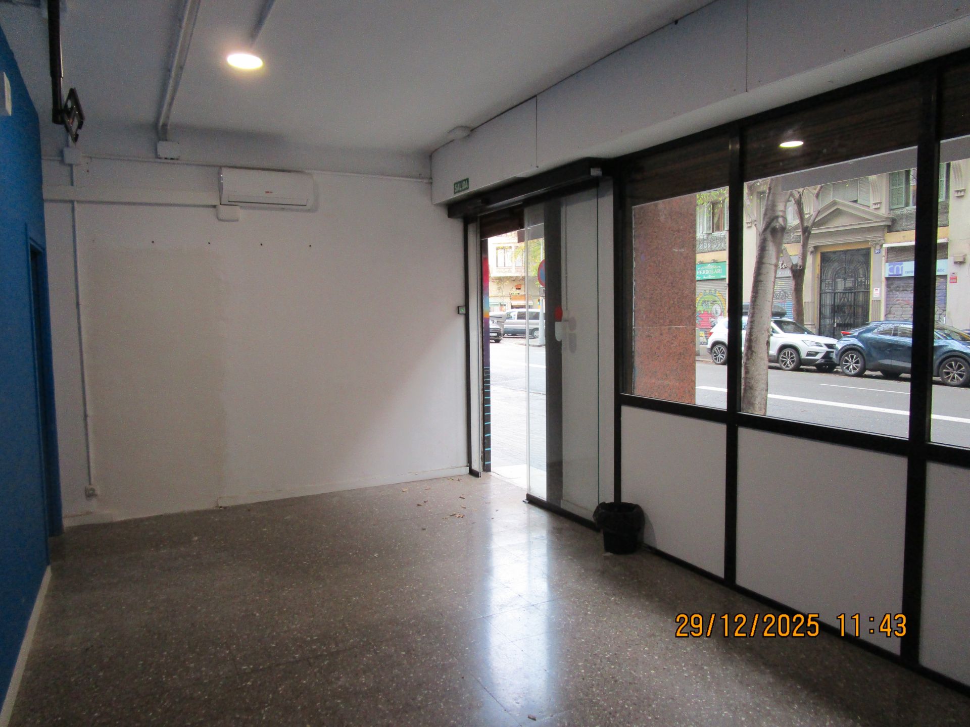 Premises for sale in  Barcelona Capital  with Air Conditioner