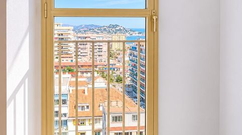 Foto 4 de Piso en venta en Calle Jacinto Benavente, Puerto Deportivo, Fuengirola