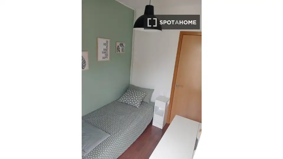 Room in Sol i Padris - Sant Oleguer