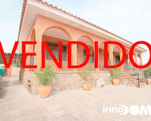 Exterior view of House or chalet for sale in Palomeque  with Heating, Private garden and Terrace