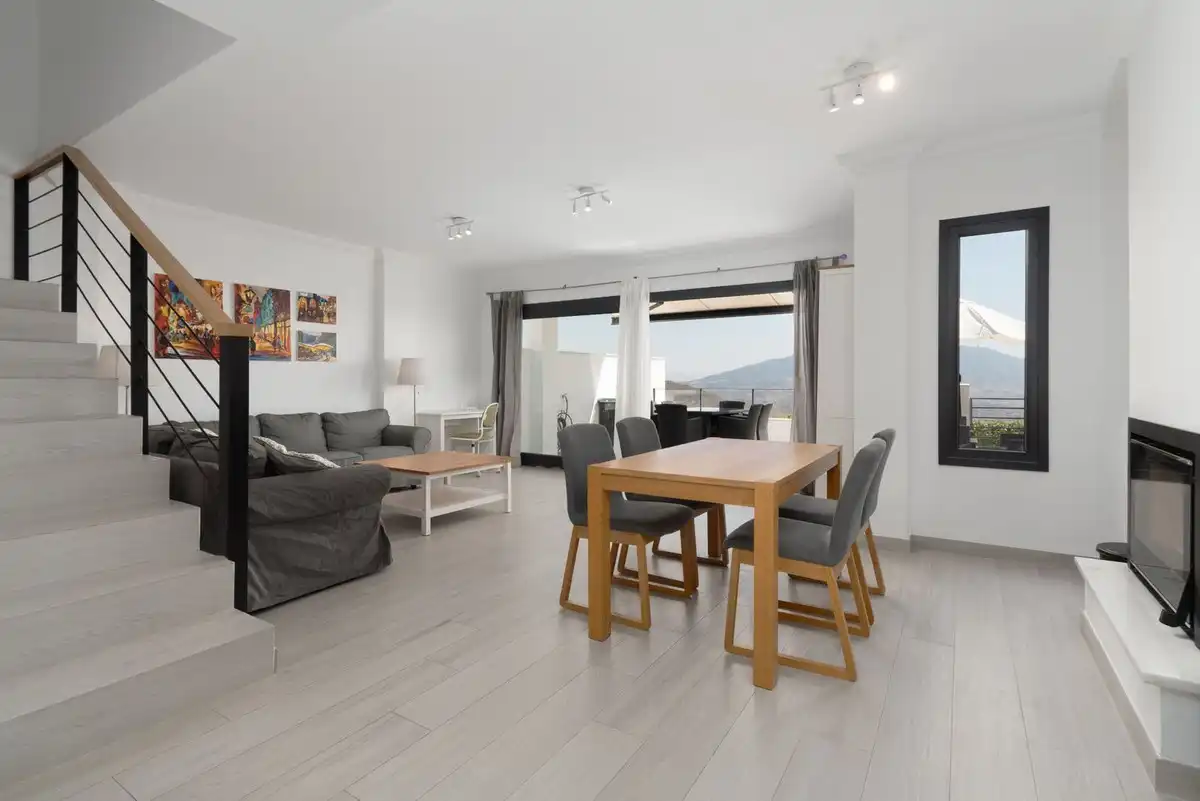 Comedor de Casa adosada en venta en Ojén con Terraza, Trastero y Piscina