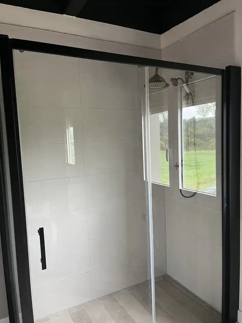 Bany de Dúplex de lloguer en Girona Capital amb Aire condicionat