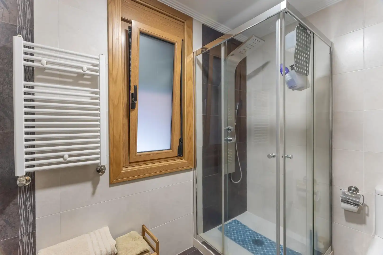 Baño de Casa adosada en venta en Moaña con Calefacción, Terraza y Amueblado