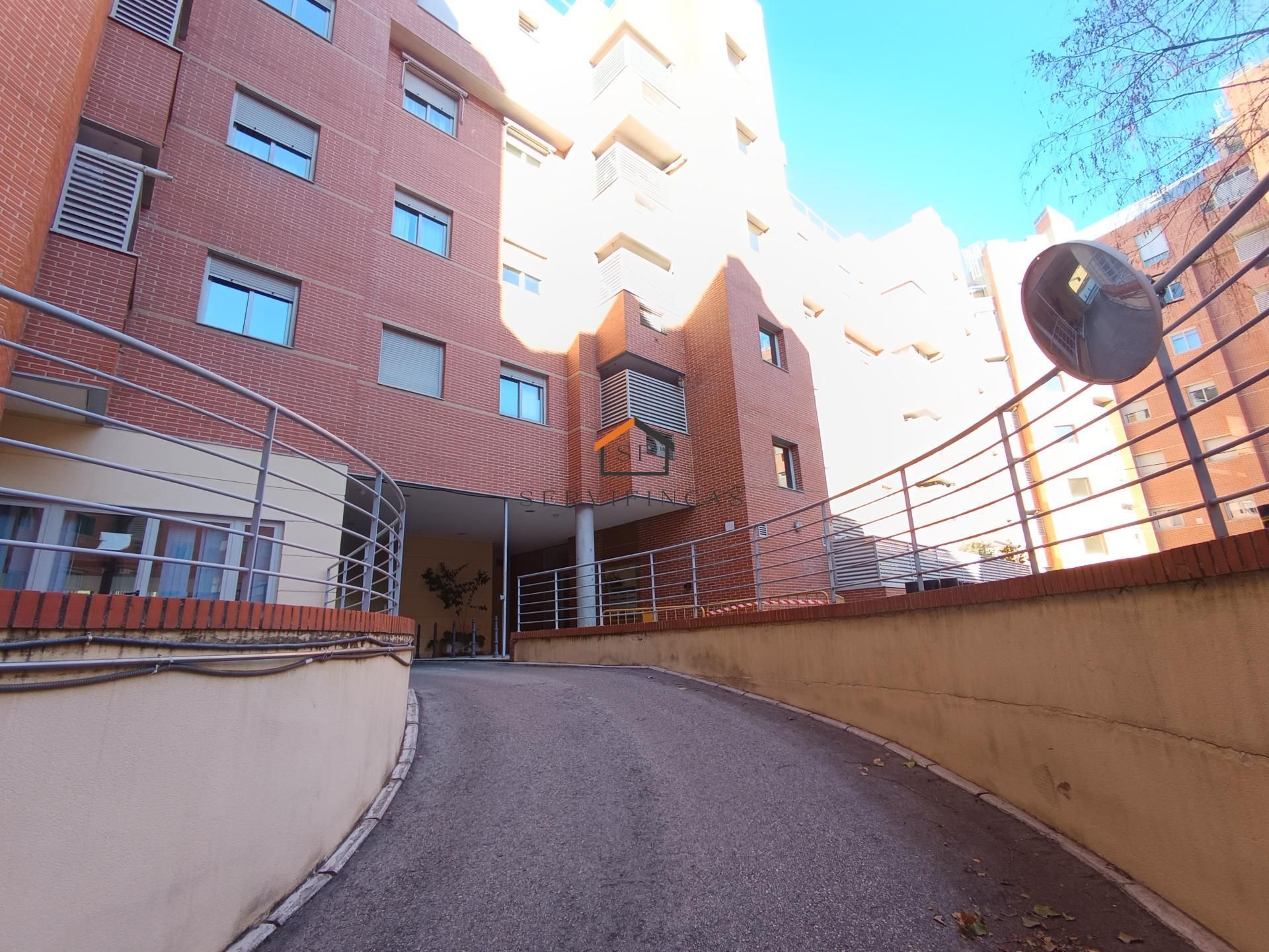 Exterior view of Garage for sale in  Madrid Capital