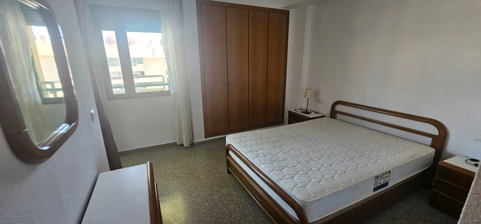 Dormitori de Apartament de lloguer en Alboraya amb Aire condicionat, Terrassa i Moblat