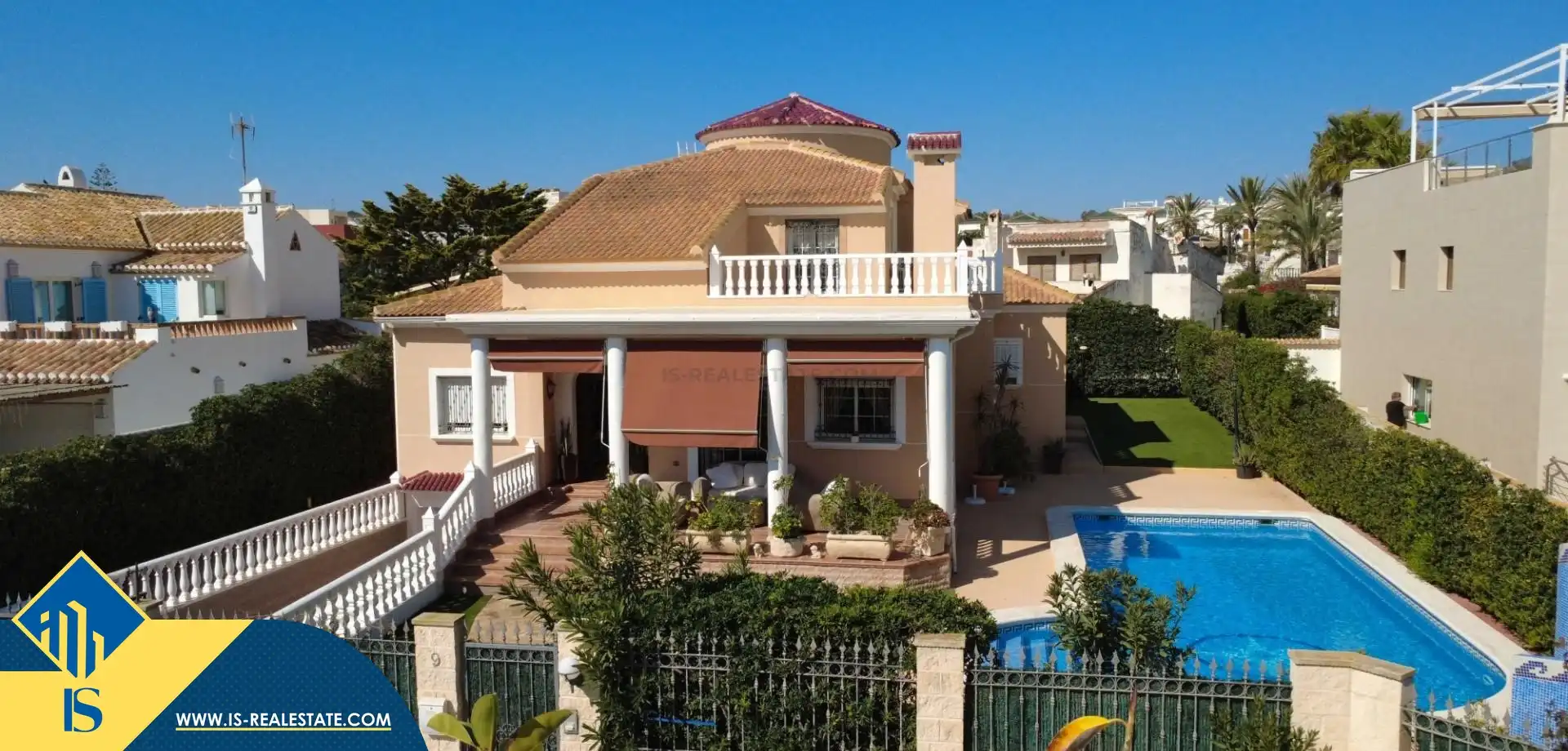Villa mit Garten zum Verkauf in La Mata
