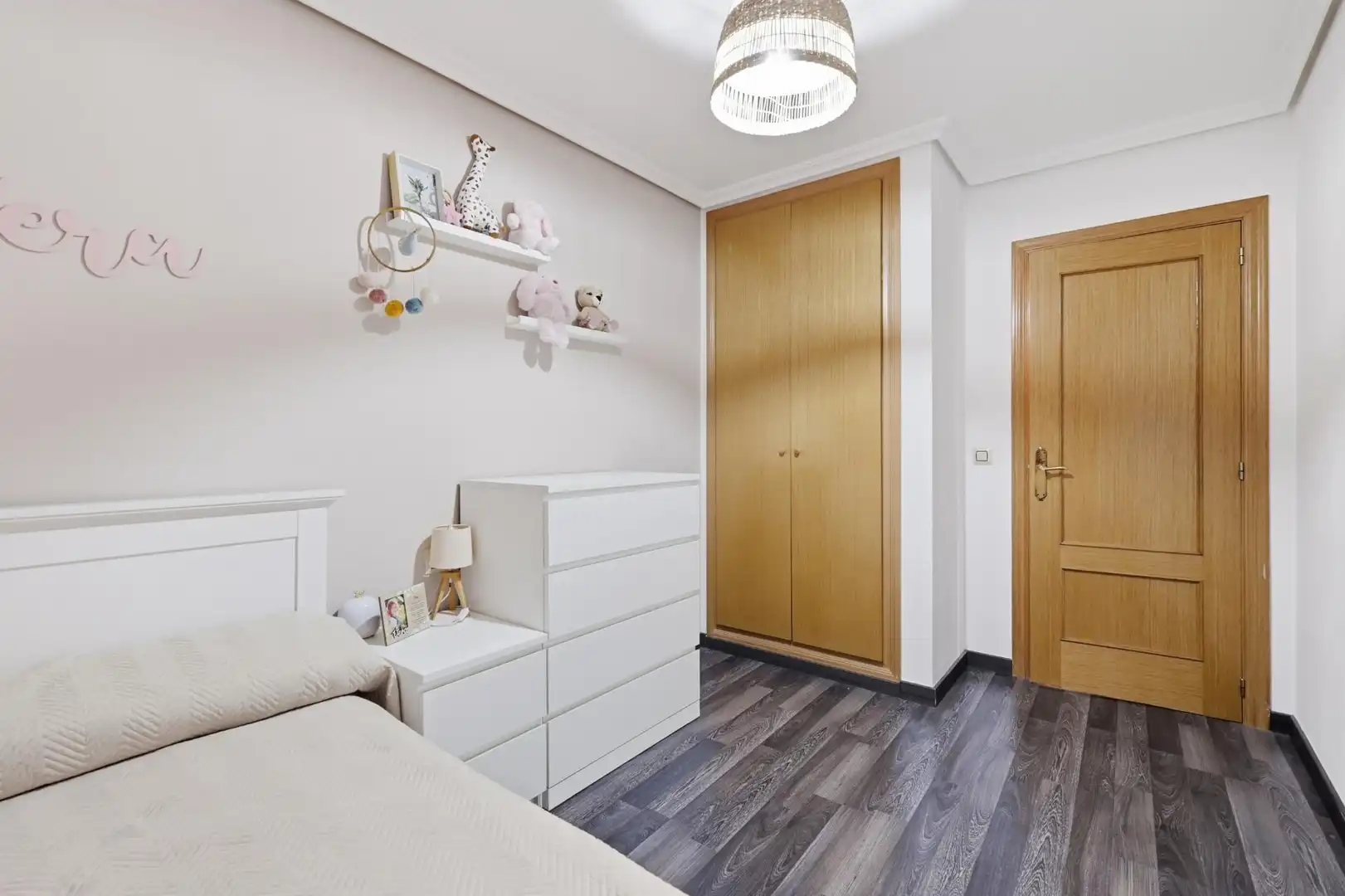 Habitación de Dúplex en venta en Sagunto / Sagunt con Aire acondicionado, Terraza y Trastero