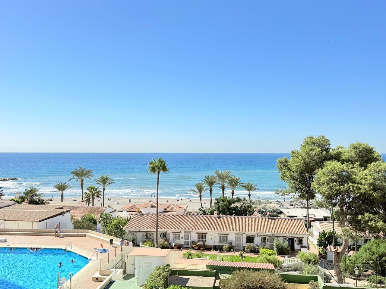 Vista exterior de Pis en venda en Torrox amb Aire condicionat, Calefacció i Piscina comunitària