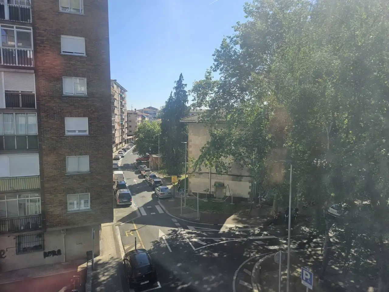 Vista exterior de Pis en venda en Irun  amb Calefacció, Traster i Balcó