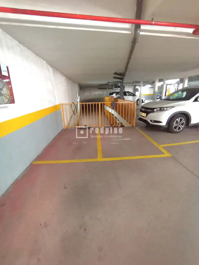 Aparcament de Garatge en venda en Madrid