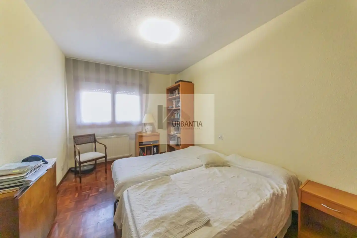Habitación de Piso en venta en  Pamplona / Iruña con Calefacción, Parquet y Terraza