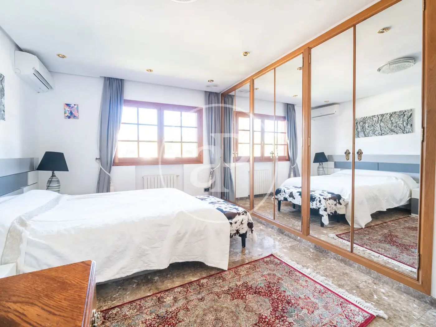 Habitación de Casa o chalet en venta en Godella con Aire acondicionado, Calefacción y Jardín privado