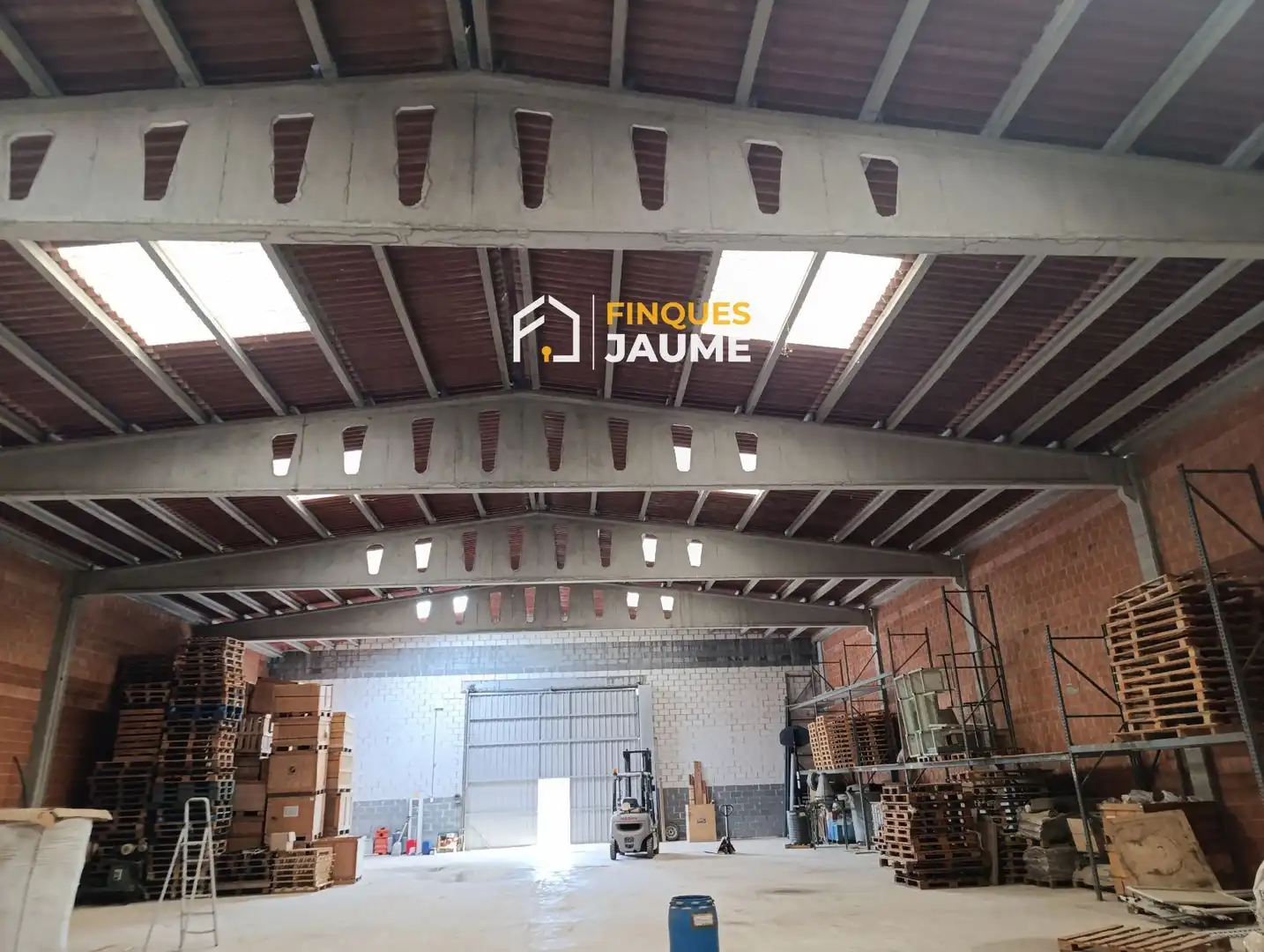 Industrial buildings for sale in LV-3024, Preixens