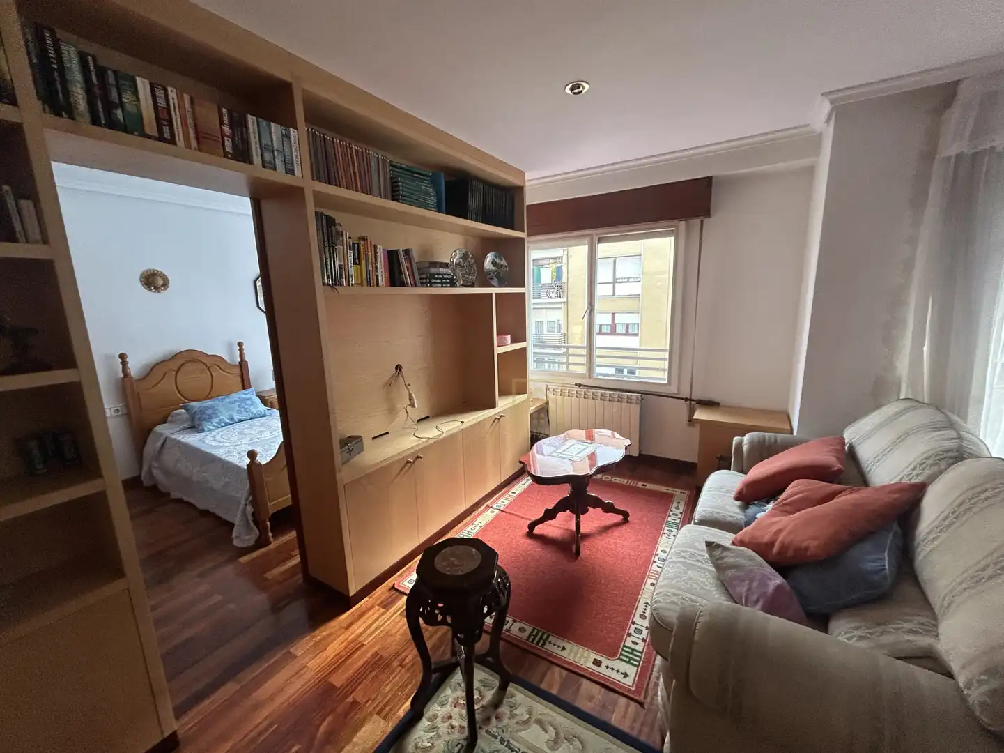 Sala de estar de Piso de alquiler en Torrelavega  con Calefacción, Parquet y Amueblado
