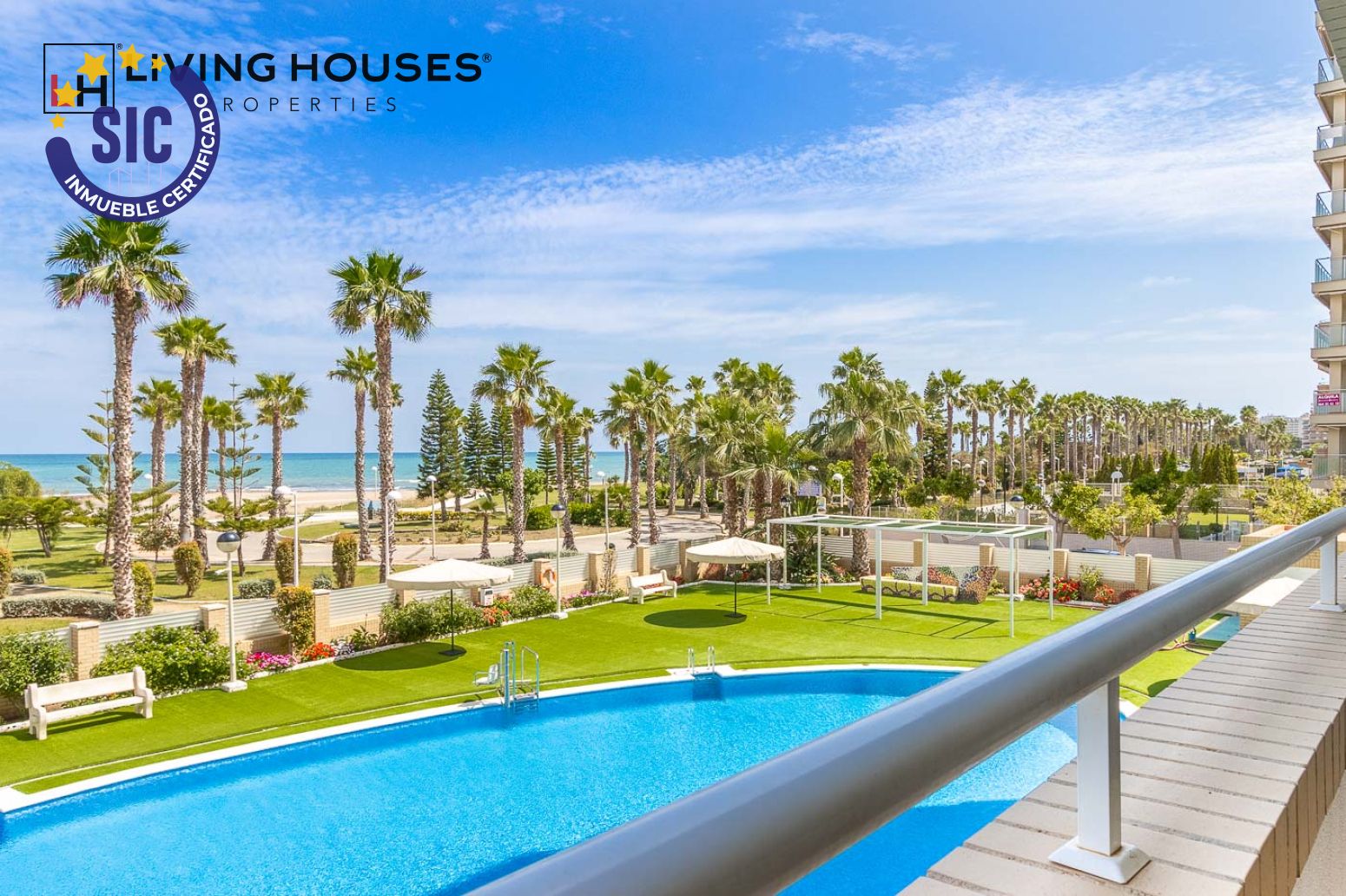 Vista exterior de Piso en venta en Oropesa del Mar / Orpesa con Aire acondicionado, Calefacción y Jardín privado