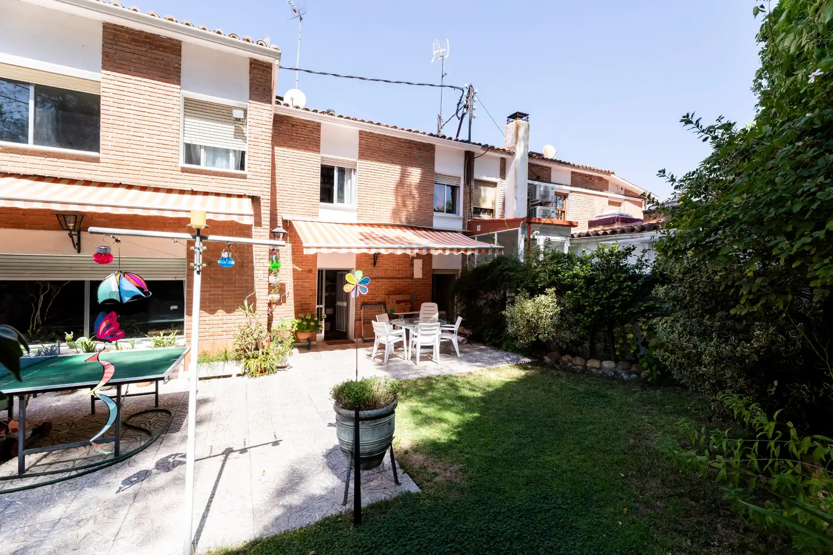 Jardín de Casa adosada en venta en Madrid con Calefacción, Jardín privado y Trastero