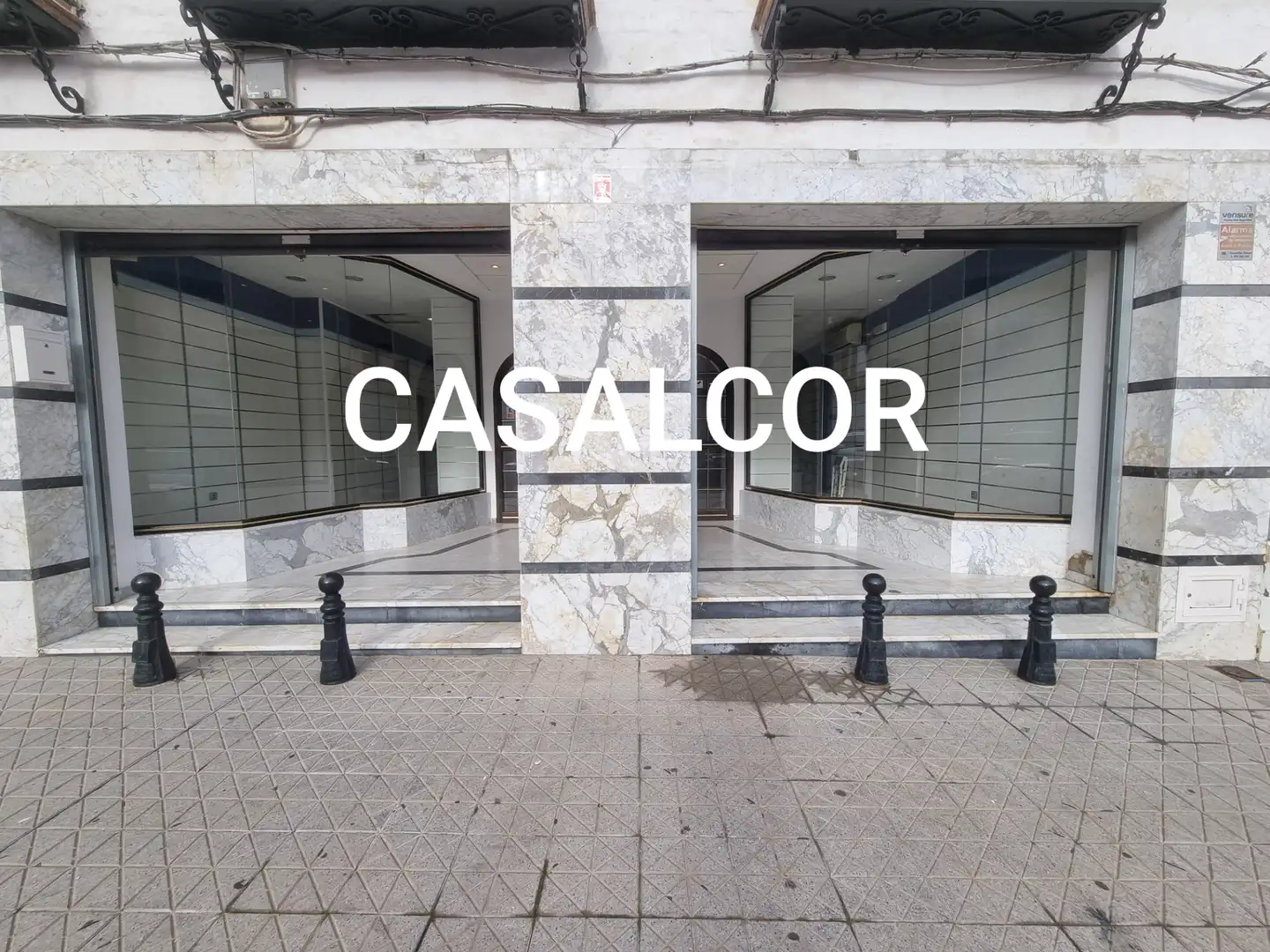 Vista exterior de Local de alquiler en Mairena del Alcor con Aire acondicionado, Calefacción y Amueblado