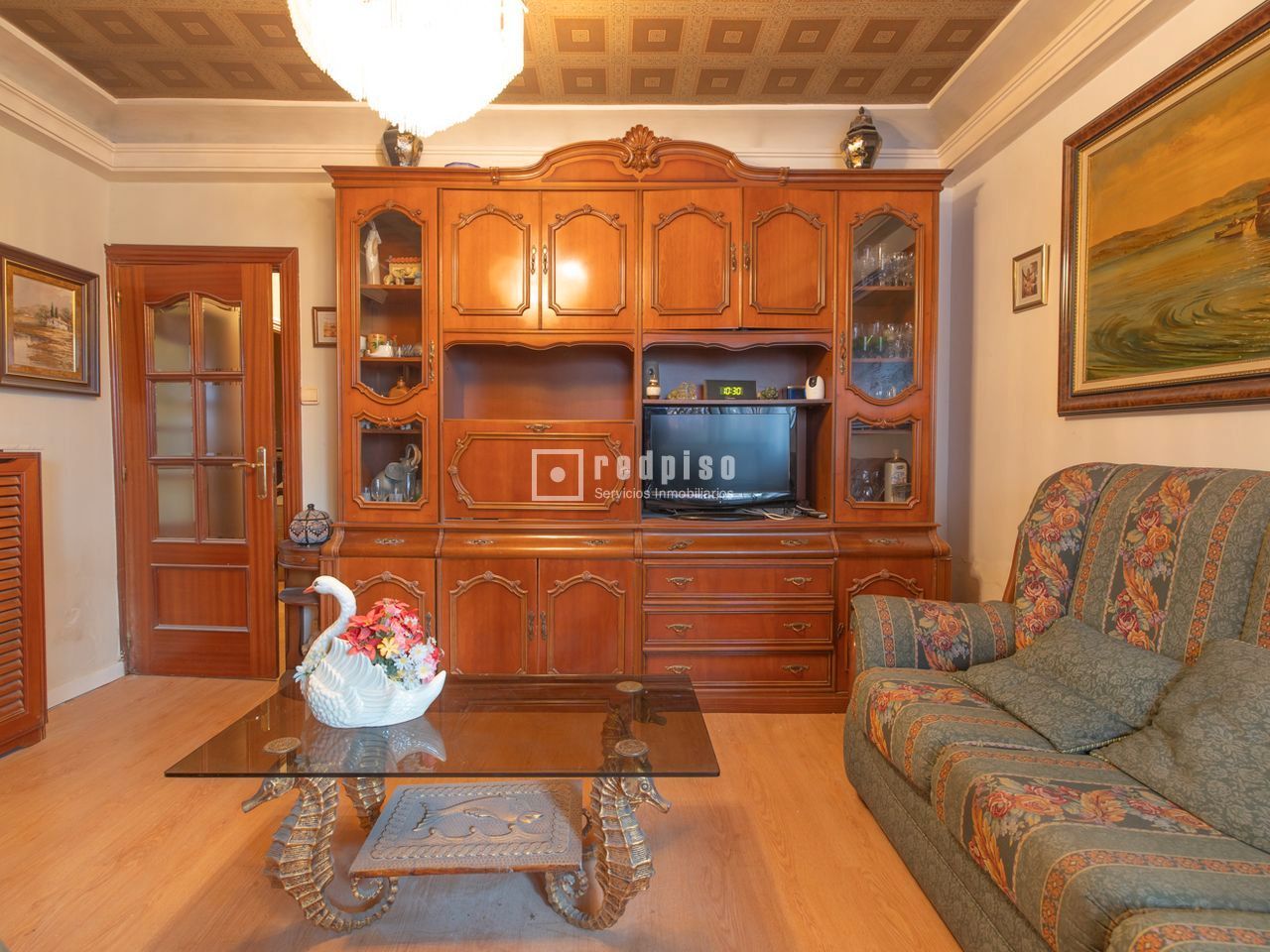 Living room of Flat for sale in  Madrid Capital  with Heating, Parquet flooring and Alarm